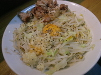 「油そば +にんにく ￥700」@ラーメン髭の写真