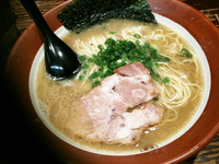 「ラーメン（細めん）」@豚骨醤油らーめん 誠屋 八幡山本店の写真