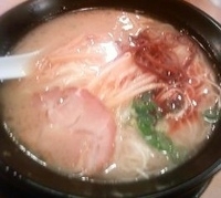 「ラーメン600円+替玉100円」@九州らーめん 學金の写真