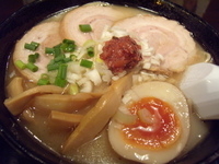 「塩らーめん+チャーシュー（￥700+￥200） &ミニあぶりちゃ」@中華そば ことぶきやの写真