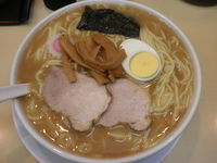 「中華そば（680円）中盛（60円）辛味噌（50円）」@上野大勝軒の写真