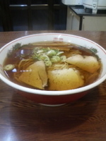 「手打ちラーメン（大盛り）」@八森ラーメン店の写真