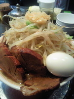 「小ラーメン+豚シングル+サービス茹で卵」@麺屋 婆娑羅の写真