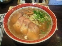 「まる勝ラーメン 中」@鳥勝の写真