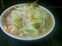 「ラーメン小豚W（ヤサイ多めニンニクアブラ）」@ラーメン二郎 鶴見店の写真