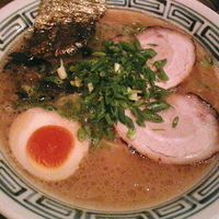 「豚骨ラァメン（ハリガネ・アブラ多め・紅生姜抜き）￥730」@麺酒茶屋 マトヤの写真