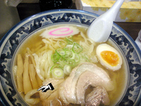 「しょうゆらーめん650円+餃子360円」@手打ちらーめん麺之介の写真