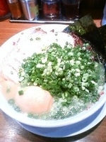 「チャーシューめん+ねぎ+きくらげ」@九州ラーメン つばめ軒の写真