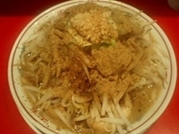 「ラーメン（ニンニク）（680円）+まぜ魚粉（100円）」@用心棒の写真