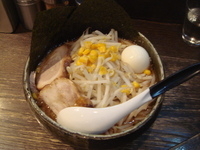 「特みそこってりらーめん（900円）+大盛（100円）」@らーめんダイニング ど・みそ 京橋本店の写真