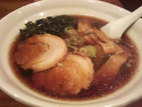 「しょうゆラーメン680円」@匠屋の写真