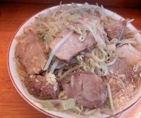 「大豚 ニンニクヤサイカラメ」@ラーメン二郎 立川店の写真