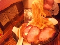 「肉煮干ラーメン」@すごい煮干ラーメン凪 新宿ゴールデン街店 本館の写真