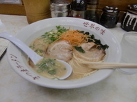 「半チャンセット」@さつまラーメン 吉四六の写真