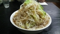 「小らーめん ほぐし豚ダブル 野菜ダブル 麺少なめ ￥880」@らーめん豚喜の写真