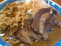 「最後の限定 カレー麺&タコライス750円」@山勝軒の写真