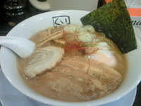 「魚介濃厚らーめん（温玉入） 800円+トロ肉（450円）」@らーめん喰心坊 船橋店の写真