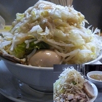 「大盛油そば（ヤサイマシ・ニンニクマシマシ・アブラ） 950円」@オリジナル極太麺 らーめん天の写真