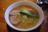 「塩らぁめん」@心麺の写真