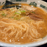 「半チャーハンセット（味噌+半チャーハン） クーポン利用で麺中盛り」@日高屋 新宿三丁目店の写真