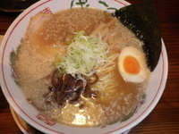 「東京とんこつラーメン（650円）」@げんこつ屋 栗生店の写真