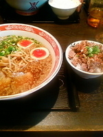 「魂のラーメン【750円】  小豚飯【200円】」@尾道ラーメン 麺一筋 桜木町店の写真