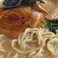 「とんこつしょう油らーめん 650円」@らー麺にしかわの写真