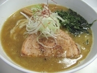 「しょうゆらーめん（太麺）」@塩ラーメン・つけめんのお店 はないちの写真