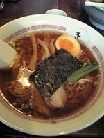 「支那そば（小梅付き）」@支那そば きび 神田本店の写真