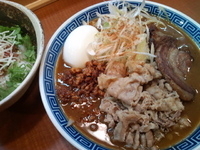 「限定カレー麺（味゛味゛ビンビン）750円」@山勝軒の写真