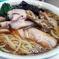 「青島ラーメン￥600+自家製麺増￥50+自家製チャーシュー増￥5」@青島食堂 秋葉原店の写真