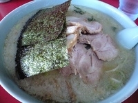 「塩ネギチャーシュー+玉子（温玉）麺硬め・脂多め」@ラーメンショップ 卒島店の写真