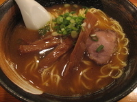 「らーめん（750円）」@瞠 池袋店の写真