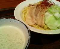 「鶏塩ポタージュつけ麺（中） リゾット風御飯セット」@うぜんの写真