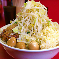 「大豚ダブルラーメン 950円  味付けウズラ（3個入り） 100」@ラーメン二郎 大宮店の写真