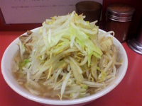 「小ラーメン（2枚） ヤサイ、カラメ」@ラーメン二郎 小岩店の写真