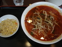 「マラ麺セット（マラ麺と小皿のチャーハン）麺は刀削麺を選択」@萬福餃子房の写真