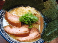 「しおそば（大盛）￥700+チャーシュー￥200+海苔￥100」@中華そば 旋の写真