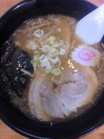 「しょうゆ（太麺）￥650」@にぼしらーめん日暮里一代の写真