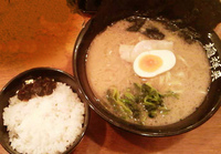 「とんこつ醤油+ライス無料」@麺祥来の写真