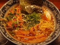 「特製らぁめん(800円)(白醤油、ストレート麺)」@らあめん丈の写真