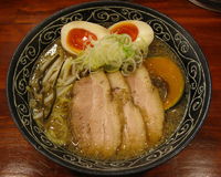 「こってり醤油しろ八麺」@旬麺しろ八の写真