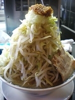 「うま辛めん（タマネギ・ヤサイ多め）」@山勝角ふじ 南流山店の写真