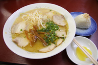 「肉デラ + おにぎり」@栄養軒の写真