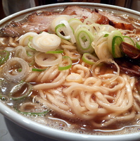 「バリ煮干しそば ￥750 + ランチタイムサービスライス」@中華そば つし馬の写真