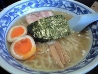 「煮玉子ラーメン（610円）+チャーシュー飯（220円）」@響屋の写真