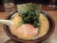 「ラーメン+ほうれんそう（500円+130円）」@せい家 神保町店の写真