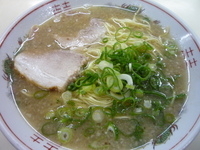 「ラーメン（カタメン） 600円」@八ちゃんラーメンの写真