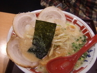 「ラーメン〇得」@屯ちん SUNAMO店の写真