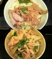 「本日の裏そば（塩油そば）+塩豚めし」@塩そば 桑ばらの写真